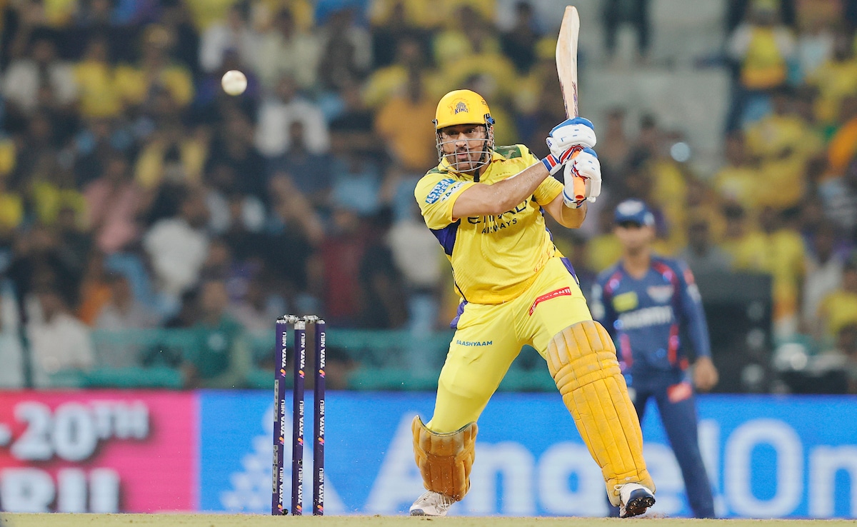 Virender Sehwag Brutally Trolls Ex-Teammate For Mentioning MS Dhoni And CSK. Reason Is…