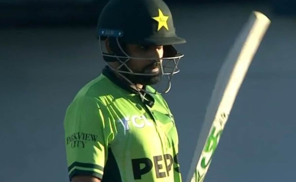 “Ego Issue Or Too Shy…”: Pakistan Great Gives Scathing Verdict On Babar Azam