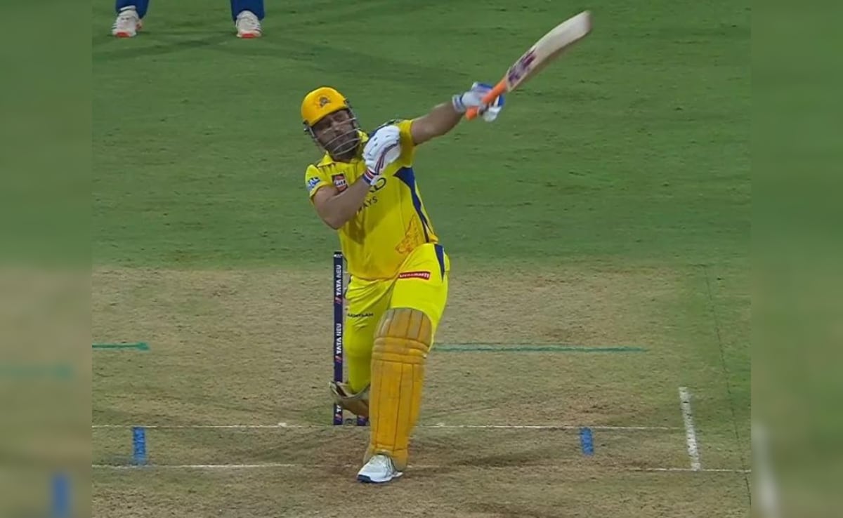 MS Dhoni Slams One-Hand 6 In CSK’s Win vs LSG. Internet Says, “Still The Greatest Finisher”. Watch