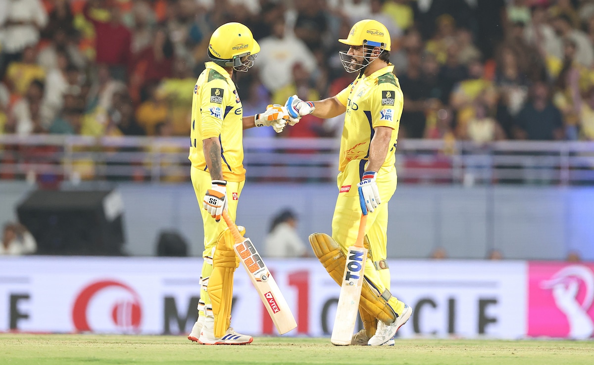MS Dhoni’s Wild Fanbase Leaves Teammate Stunned In IPL 2025: ‘Chepauk Cheered For A CSK Player To Get Run Out…’