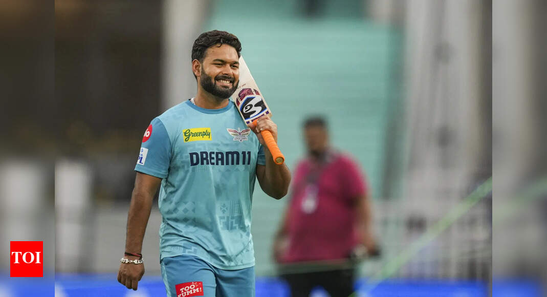 ‘You can’t hit your way out every time’: Navjot Singh Sidhu slams Rishabh Pant