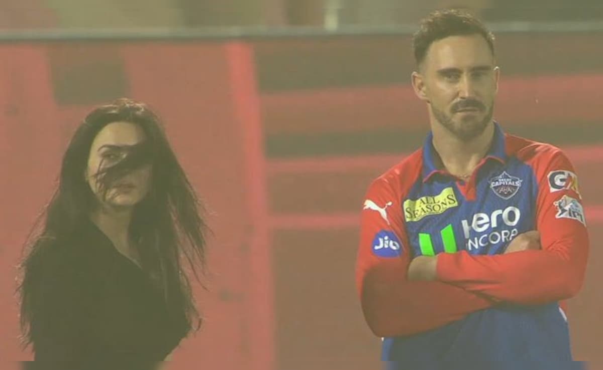 Faf Du Plessis Reacts To Stunning Request After Pic With Preity Zinta Goes Viral: “Make It…”